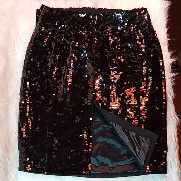 Express Sequence  Skirt - Picture 2 of 4